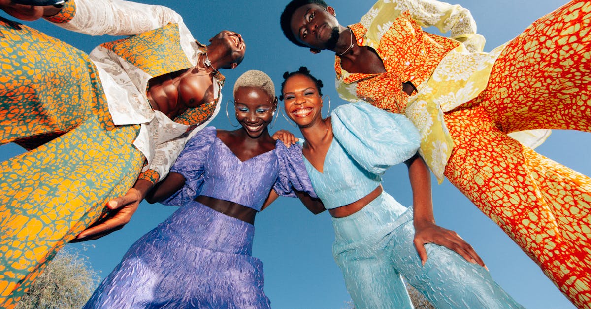 découvrez l'univers coloré et authentique de la mode africaine : tendances, tissus traditionnels et créateurs inspirants. explorez le meilleur de la fashion africaine !