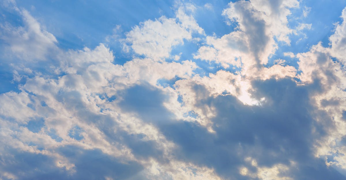 découvrez le coût de la climatisation : installation, consommation électrique, entretien et astuces pour réduire votre facture. comparez les prix et trouvez la solution idéale pour votre confort en été.
