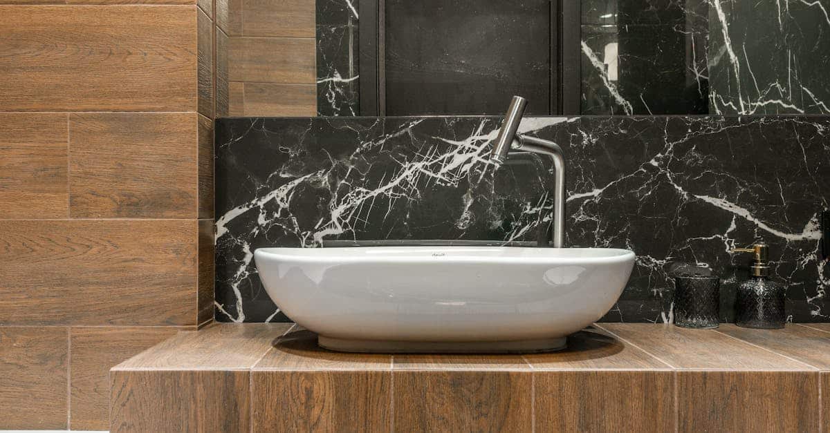optez pour une rénovation de salle de bain moderne et fonctionnelle. nos experts transforment votre espace selon vos besoins, avec des matériaux de qualité et des finitions soignées. demandez votre devis gratuit dès maintenant !