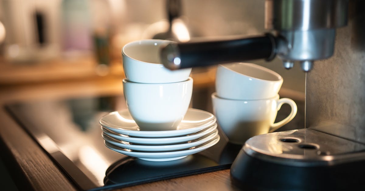 découvrez la machine à café portable à batterie : idéale pour savourer un café frais où que vous soyez, sans électricité. parfaite pour le camping, les voyages ou le bureau !