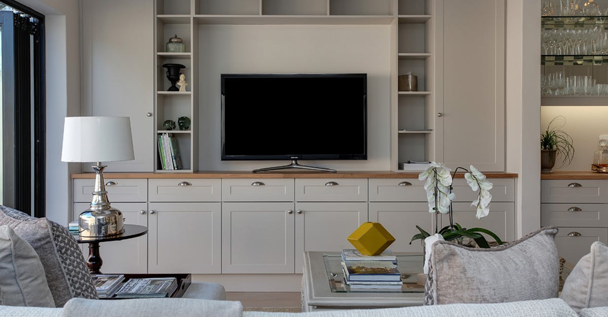 découvrez notre sélection des meilleures téléviseurs 55 pouces pour profiter d'une expérience cinématographique immersive à la maison. guide d'achat, comparatif et conseils pour choisir le tv 55 pouces idéal selon votre budget.