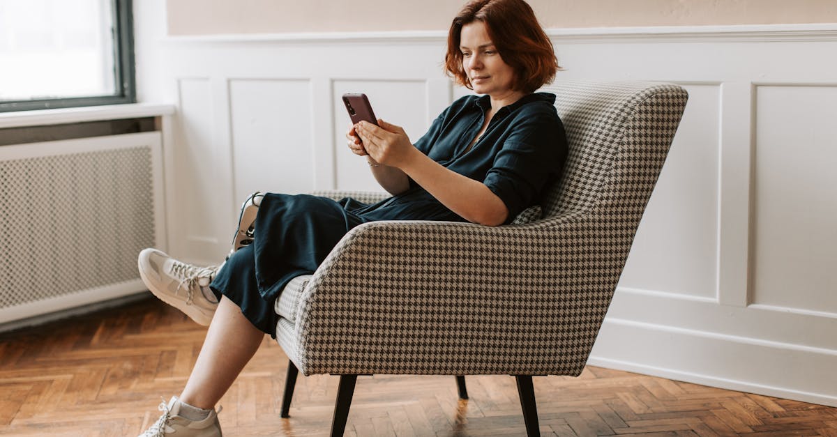 protégez vos sols et prolongez la durée de vie de vos chaises avec nos protections de pieds de chaise. faciles à installer, elles préviennent les rayures et réduisent le bruit lors des déplacements.