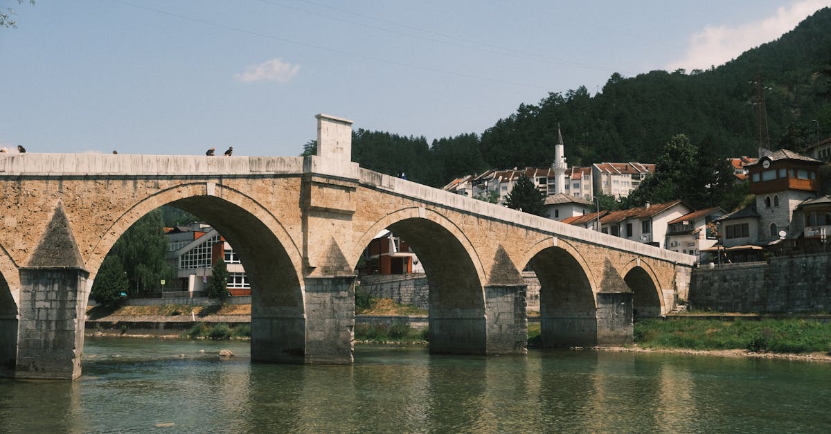 découvrez tout ce qu'il faut savoir sur le bridge dentaire : son fonctionnement, les avantages, les étapes de pose et les conseils pour un sourire restauré durablement.