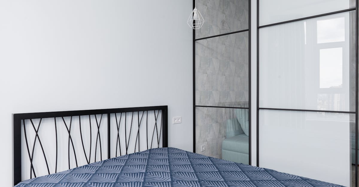 découvrez notre sélection de housses de couette élégantes et confortables pour sublimer votre chambre à coucher. large choix de designs, matières douces et entretien facile. parfait pour un sommeil de qualité.