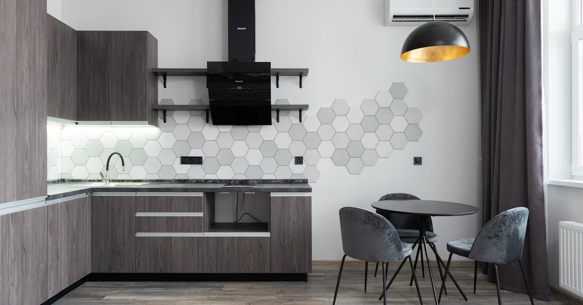 découvrez notre gamme de radiateurs électriques : des solutions de chauffage performantes, économiques et faciles à installer pour un confort optimal dans chaque pièce de votre maison.