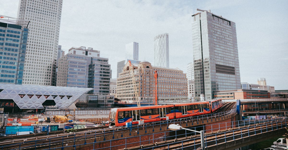 découvrez eurostar, le train à grande vitesse qui relie les principales villes européennes telles que paris, londres et bruxelles. profitez de trajets rapides, confortables et écoresponsables pour vos voyages d'affaires ou de loisirs.