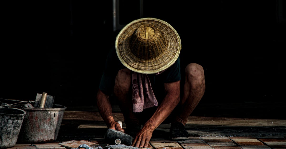 découvrez tout ce qu'il faut savoir sur le grout : définition, utilisations dans la construction, conseils de choix et d'application pour des joints solides et durables.