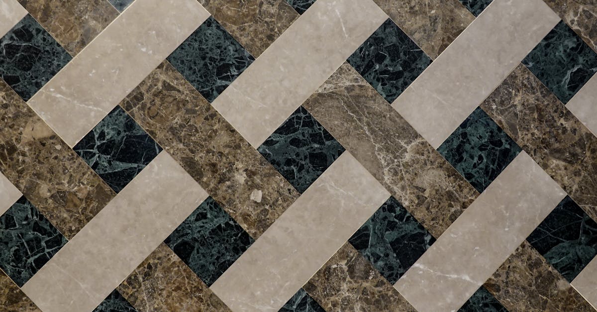 découvrez tout sur le motif herringbone, un style élégant en chevron utilisé dans la mode, la décoration et les revêtements de sol. apprenez comment l’intégrer à votre intérieur ou à votre garde-robe pour un effet moderne et raffiné.