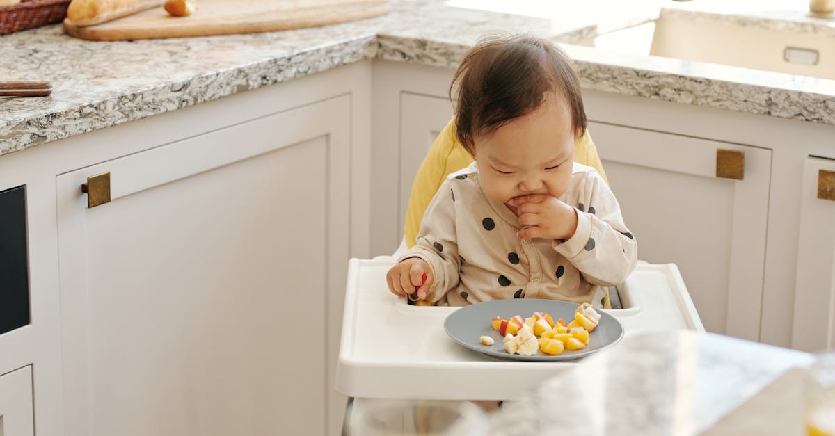 découvrez notre sélection de chaises hautes pour bébé, alliant sécurité, confort et design. idéales pour faciliter les repas en famille et accompagner la croissance de votre enfant.