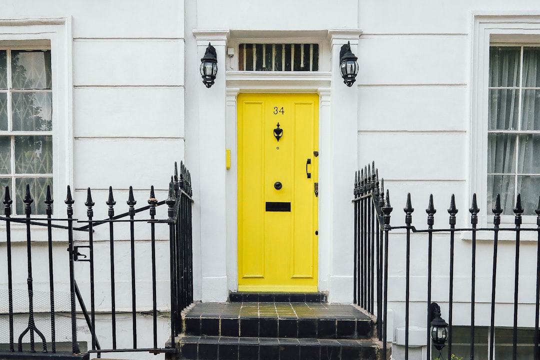 protégez votre maison et vos biens avec une assurance habitation adaptée à vos besoins. comparez les offres et trouvez la meilleure couverture au meilleur prix.