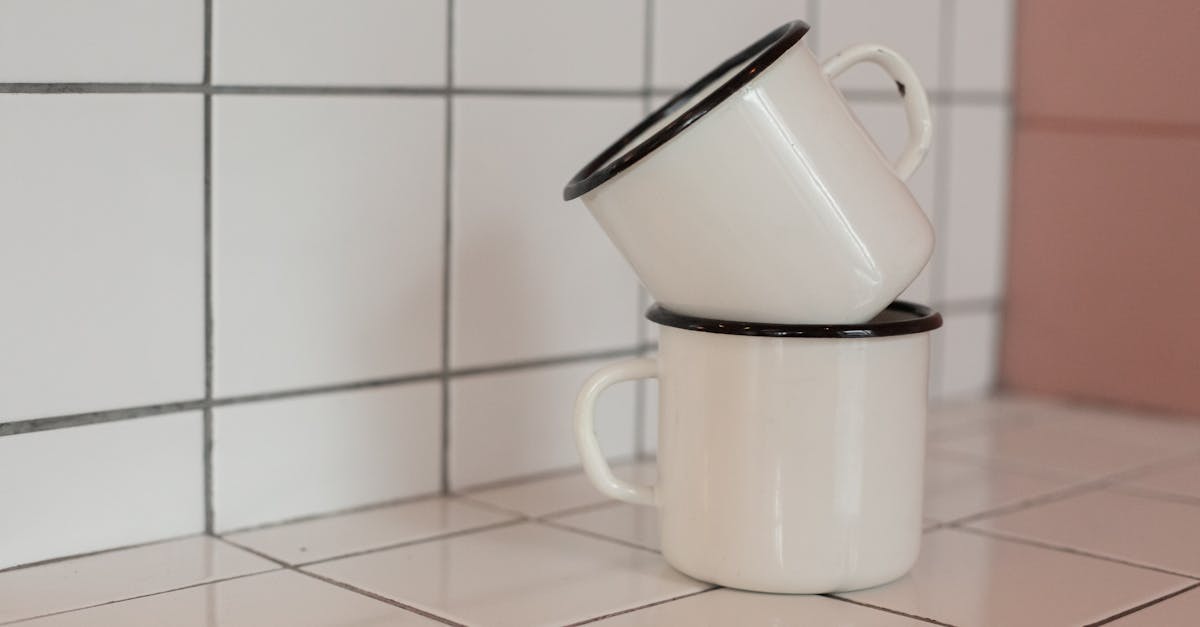découvrez comment carreler un plan de travail de cuisine facilement : conseils, choix de carreaux, pose et astuces pour un résultat durable et esthétique.