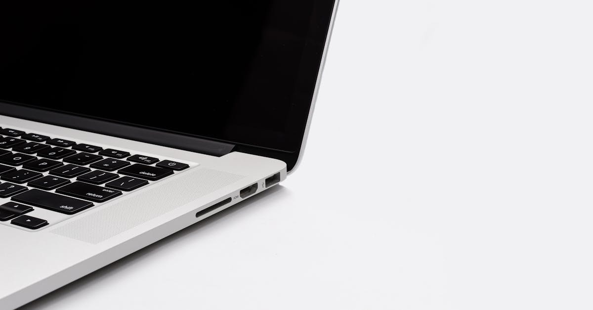 découvrez notre guide complet pour bien choisir votre laptop : comparatif, conseils d’achat, performances, autonomie, et meilleurs modèles 2024.