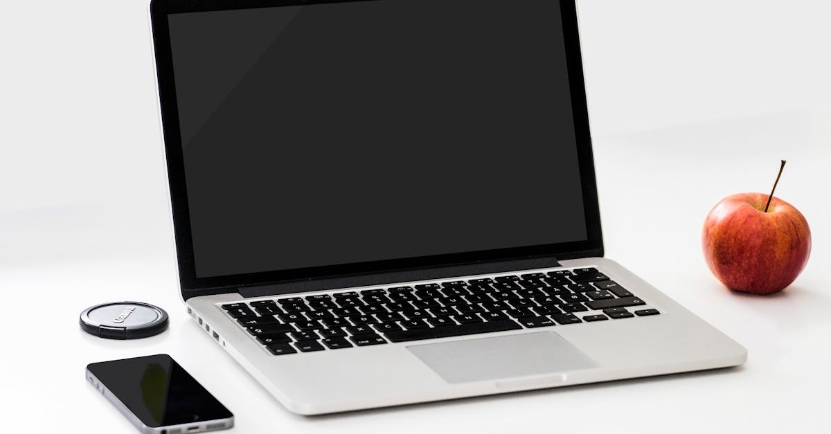 découvrez notre comparaison détaillée des macbook pour trouver le modèle qui correspond le mieux à vos besoins. analyse des performances, de l'autonomie et du design pour vous aider à faire le bon choix.