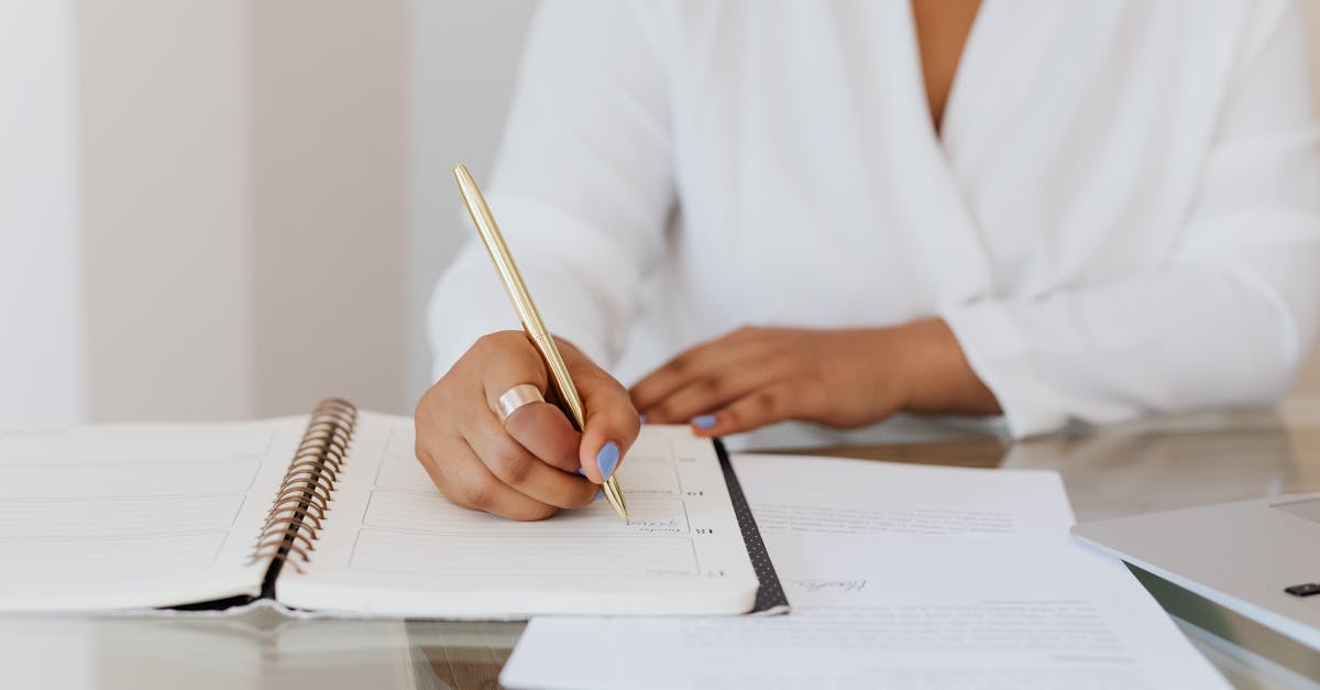 découvrez ce qu'est un tableau d'amortissement hypothécaire : comprenez le détail de chaque paiement de prêt immobilier, la part des intérêts et du capital, et planifiez au mieux votre remboursement.