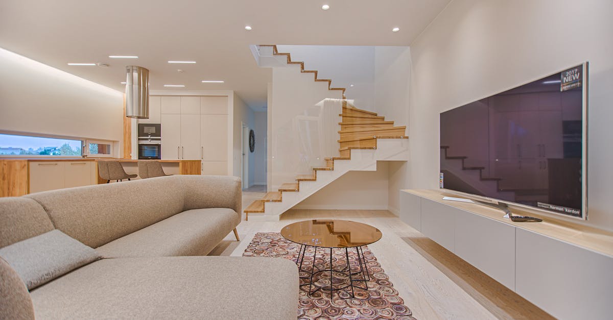 découvrez nos systèmes de lift tv motorisés : élégants, silencieux et faciles à installer pour dissimuler ou faire apparaître votre télévision en toute simplicité. idéal pour un intérieur moderne et épuré.