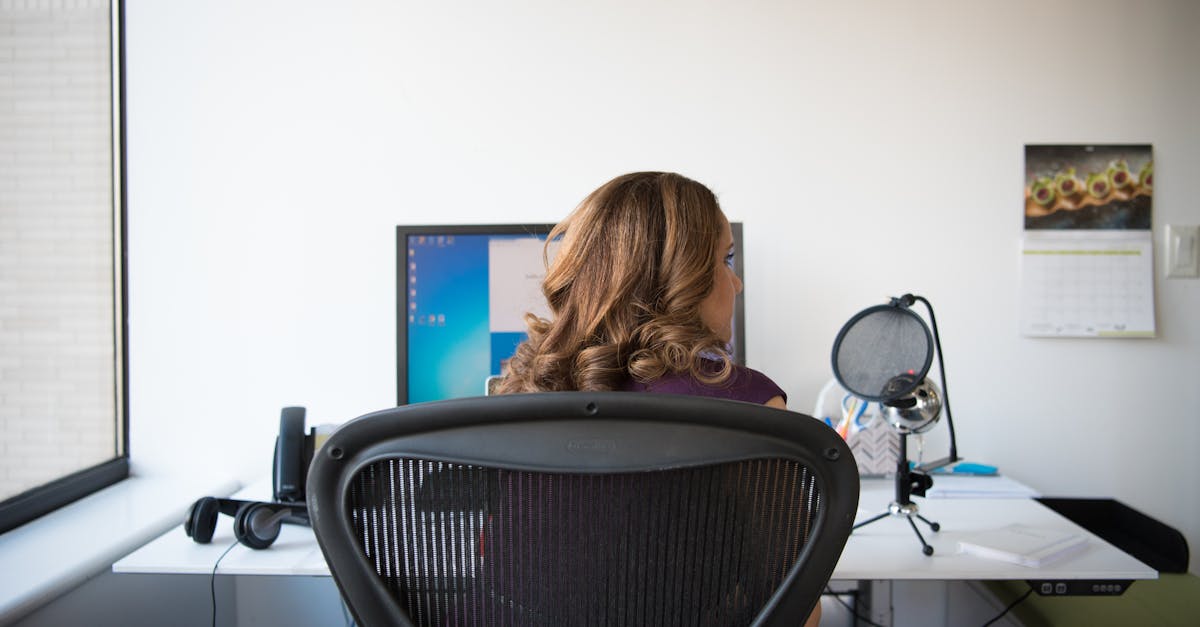 découvrez notre sélection de chaises de bureau ergonomiques, confortables et design, idéales pour améliorer votre posture et booster votre productivité au travail ou à la maison.