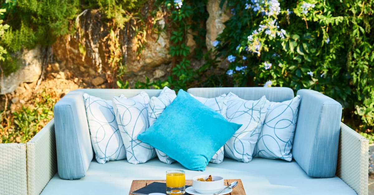 découvrez notre sélection de canapés d'extérieur élégants et confortables, parfaits pour aménager votre terrasse ou jardin. profitez du plein air avec style et détente.
