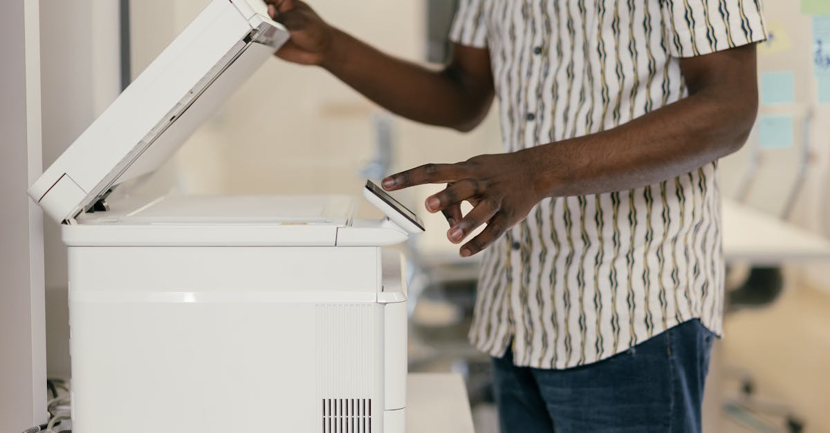découvrez tout sur la photocopie : fonctionnement, avantages, conseils pratiques et choix des meilleures machines pour vos besoins professionnels ou personnels.