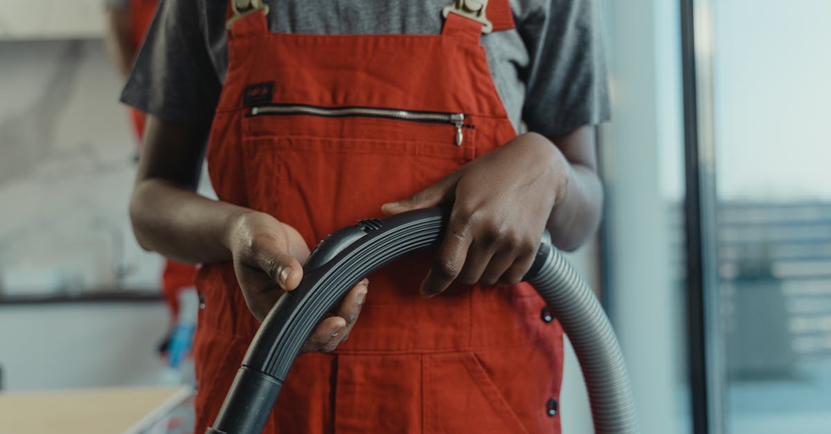 découvrez notre aspirateur professionnel, puissant et performant, idéal pour un nettoyage efficace des bureaux, hôtels et espaces industriels. obtenez des résultats impeccables en toute simplicité !