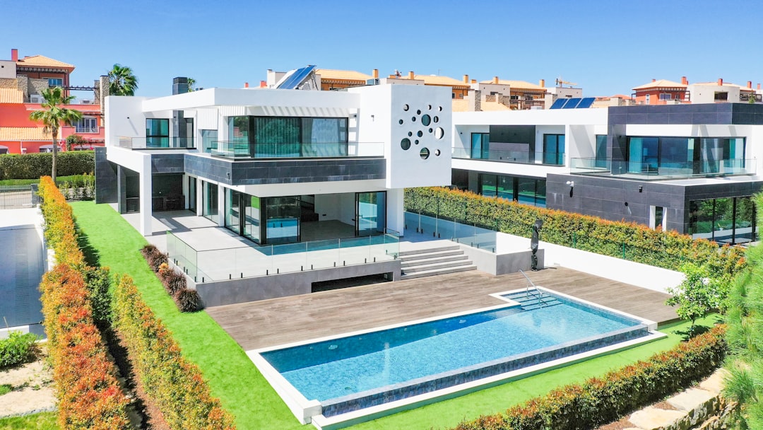 découvrez comment générer des revenus grâce à l'immobilier : conseils, stratégies et astuces pour augmenter vos gains et réussir vos investissements immobiliers.