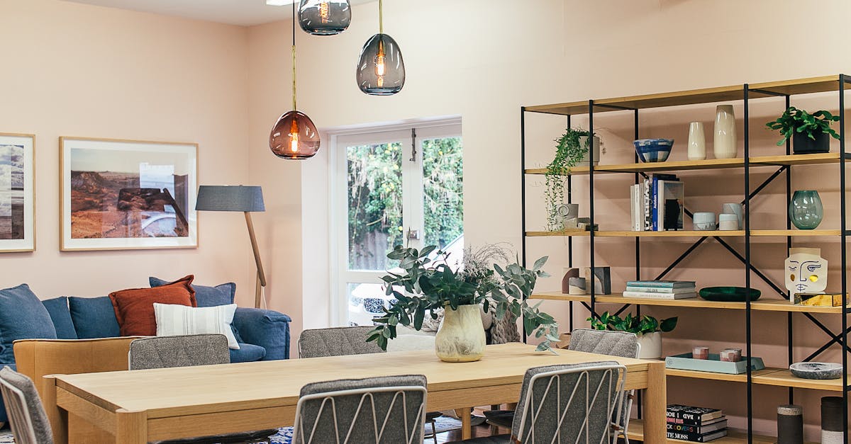 découvrez la chaise scandinave, un mobilier design alliant élégance, confort et simplicité. parfaite pour sublimer votre intérieur avec une touche nordique moderne. idéale pour le salon, la salle à manger ou le bureau.