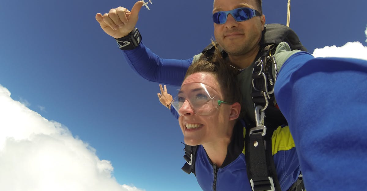 découvrez l’adrénaline du skydiving : sensations fortes, liberté totale et paysages à couper le souffle en sautant en parachute. explorez tout ce qu’il faut savoir pour une expérience mémorable et sécurisée !