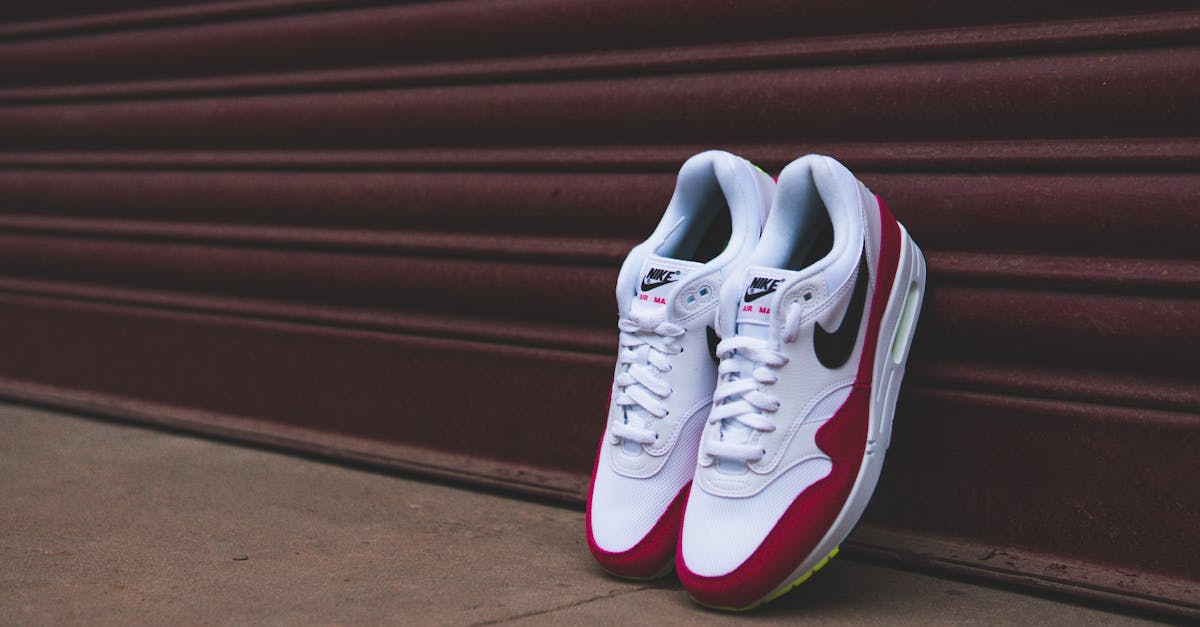 découvrez tout sur les sneakers : tendances, actualités, conseils d'entretien et les meilleures adresses pour trouver vos baskets préférées. adoptez un style unique et confortable au quotidien !