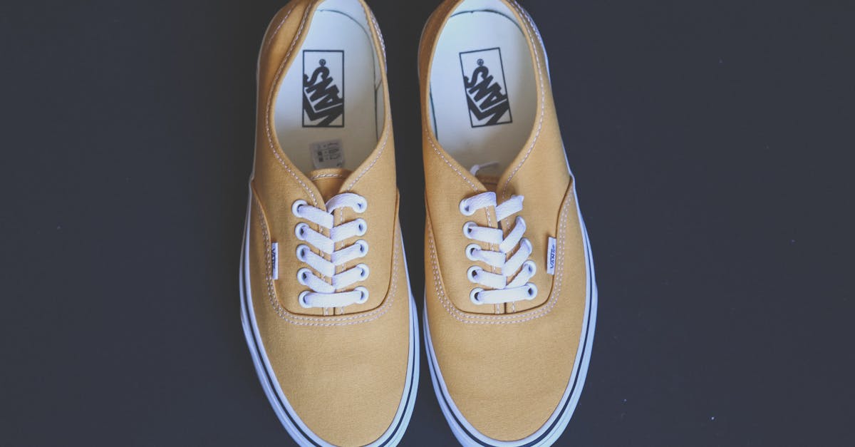 découvrez notre sélection de sneakers tendance pour hommes et femmes. baskets stylées, confortables et adaptées à tous les styles, trouvez la paire idéale pour compléter votre look dès aujourd'hui.