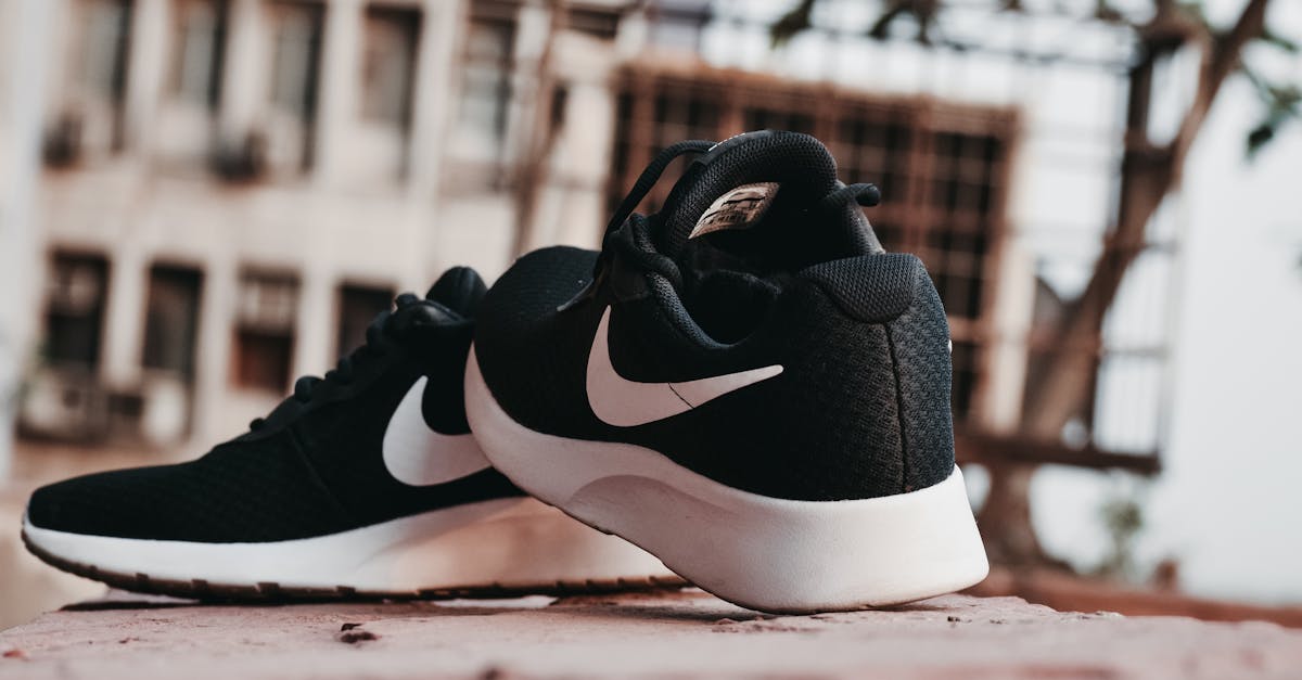 découvrez notre collection de sneakers tendance pour tous les styles. profitez de modèles exclusifs, confortables et adaptés à toutes vos envies de mode urbaine.