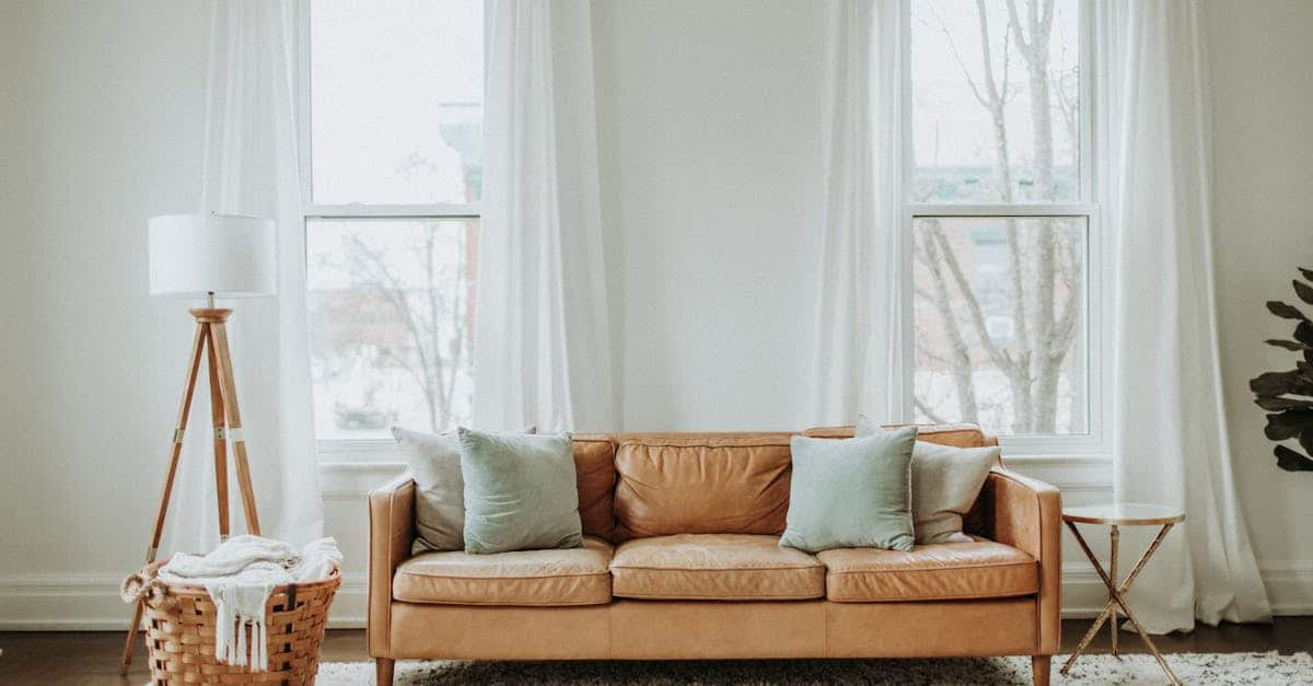 découvrez notre sélection de coussins pour canapé alliant confort, design et qualité. parfaits pour sublimer votre salon et offrir un soutien moelleux à toute la famille.