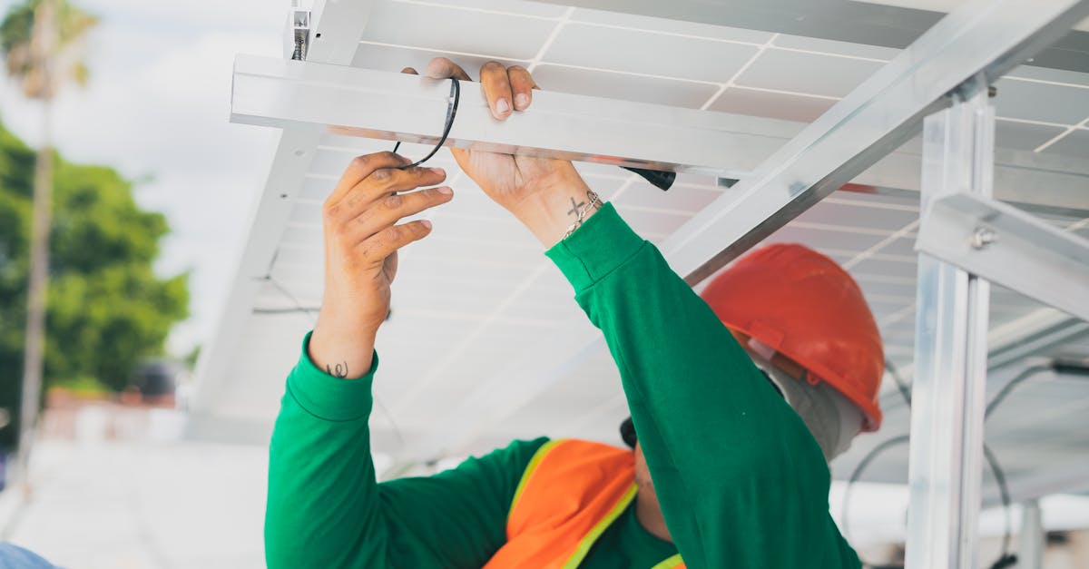 découvrez notre large gamme de kits solaires adaptés à tous vos besoins : alimentation autonome, camping, maison ou installation professionnelle. faciles à installer et économiques, nos solar kits vous offrent une énergie propre et renouvelable partout où vous en avez besoin.