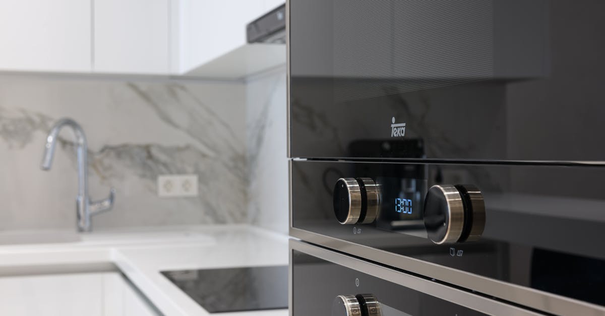 découvrez les meilleures méthodes pour nettoyer et entretenir l'acier inoxydable. astuces, conseils et produits efficaces pour préserver la brillance et la durabilité de votre inox au quotidien.