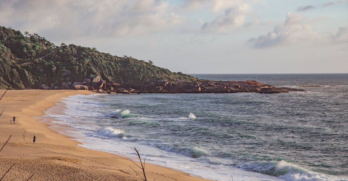 découvrez les meilleures destinations ensoleillées pour vos prochaines vacances. profitez du soleil, de plages paradisiaques et d'activités relaxantes sous des cieux radieux.
