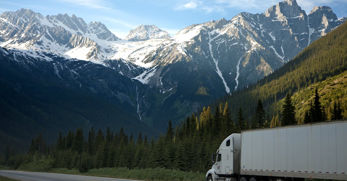 découvrez le fonctionnement, les enjeux et les meilleures pratiques de la supply chain pour optimiser la gestion de vos flux logistiques et améliorer la performance de votre entreprise.