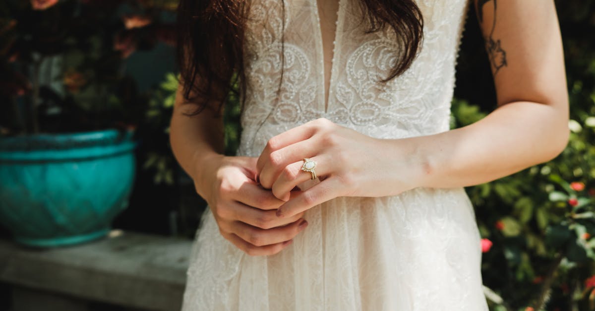 craquez pour l'élégance intemporelle de la robe blanche, idéale pour toutes les occasions. découvrez nos modèles tendance, parfaits pour un look chic et raffiné cet été.